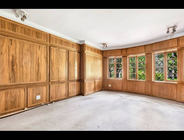 6 BEDROOM HOUSE FOR SALE IN DUNKELD